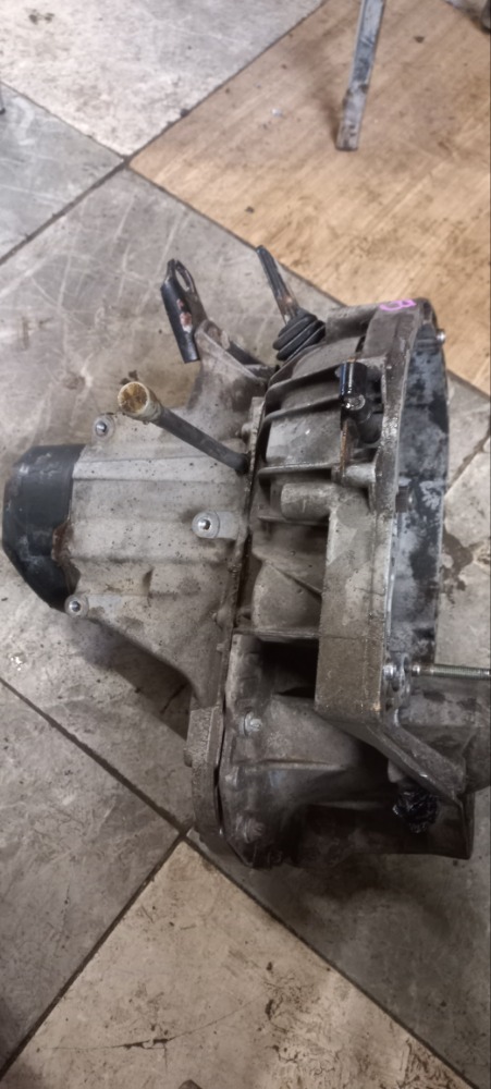 Коробка МКПП Renault symbol 2004 au14