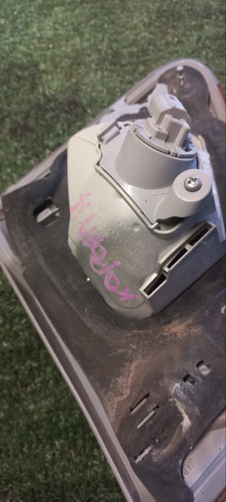 Фонарь Toyota Corolla 2011 E 151