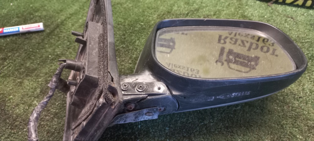 Зеркало боковое Toyota Corolla 2011 E 151