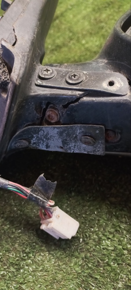 Зеркало боковое Toyota Corolla 2011 E 151