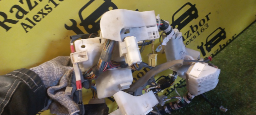 Проводка салона Toyota Corolla 2011 E 151