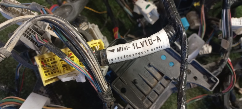 Проводка салона Toyota Corolla 2011 E 151