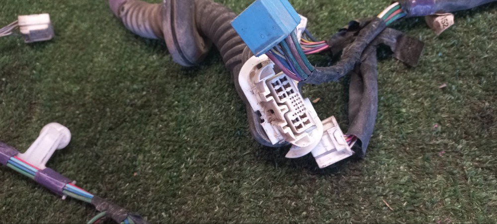 Проводка двери Toyota Corolla 2011 E 151