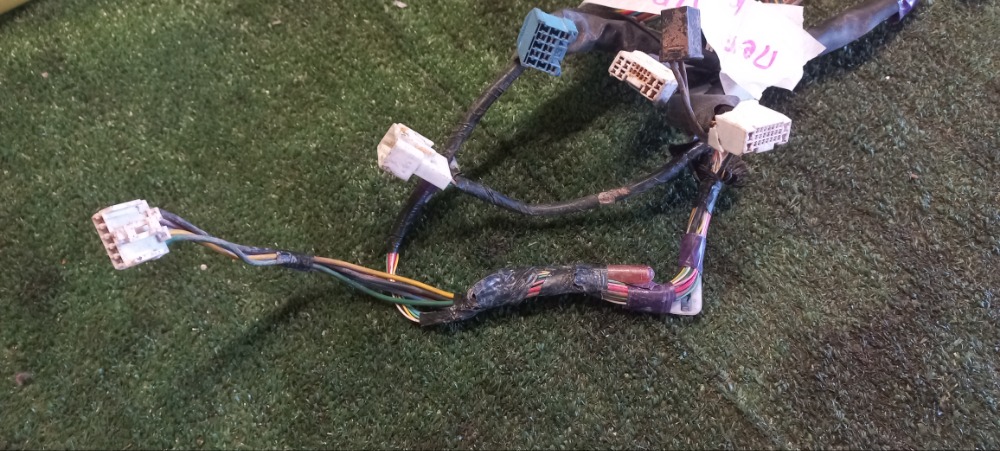 Проводка двери Toyota Corolla 2011 E 151