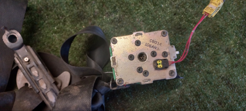 Ремень безопасности Toyota Corolla 2011 E 151