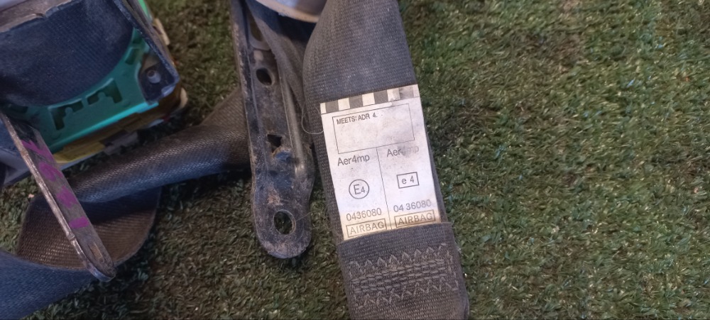 Ремень безопасности Toyota Corolla 2011 E 151