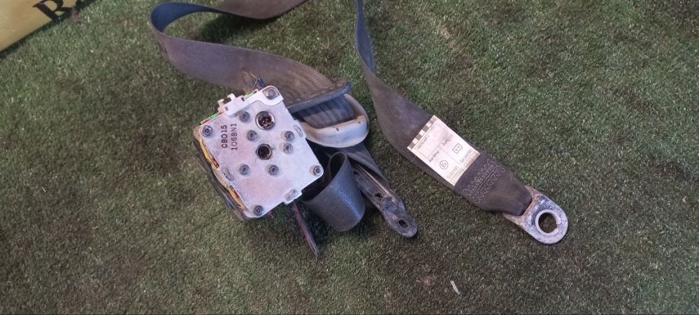 Ремень безопасности Toyota Corolla 2011 E 151