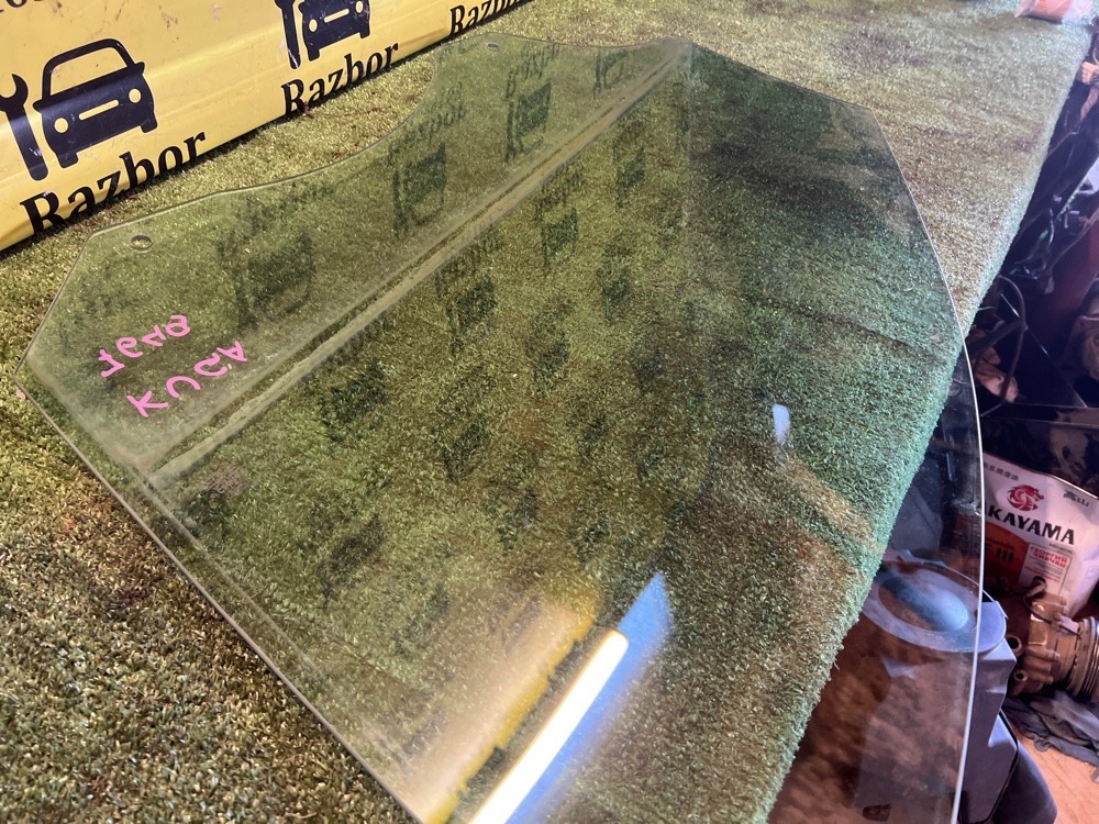 Стекло двери Ford KUGA 2013 C512