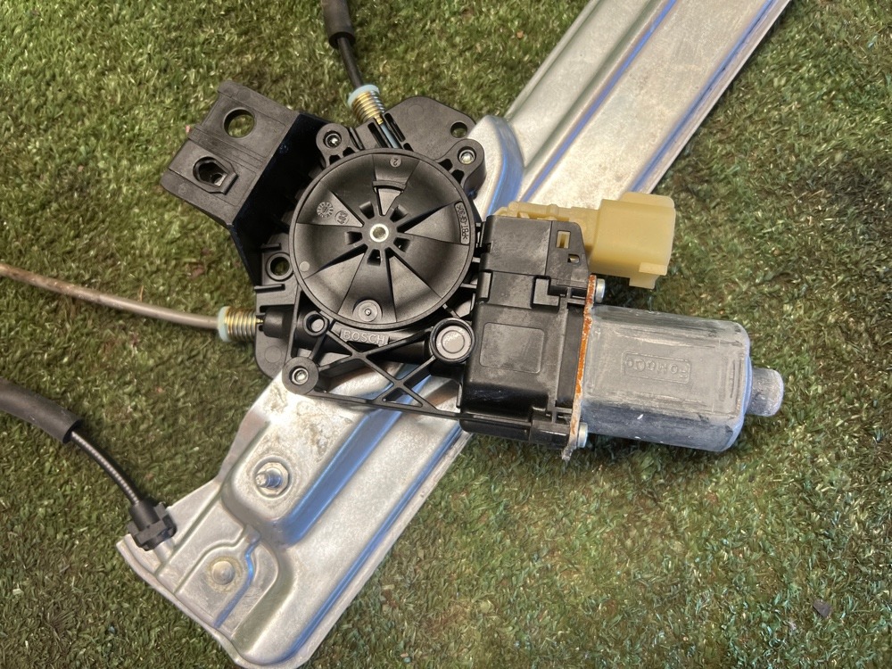 Стеклоподъемник Ford KUGA 2013 C512