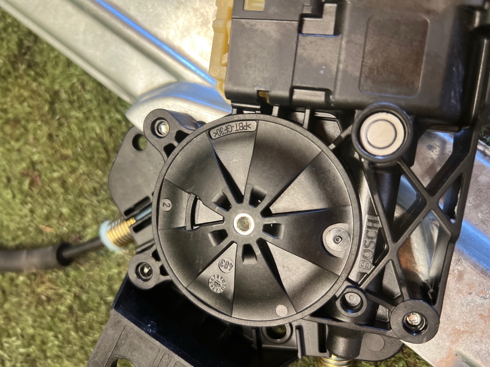 Стеклоподъемник Ford KUGA 2013 C512