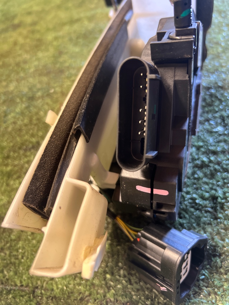 Замок двери Ford KUGA 2013 C512