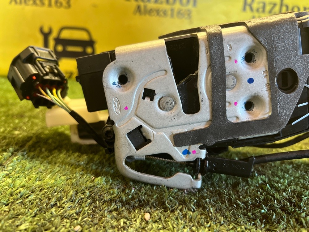 Замок двери Ford KUGA 2013 C512