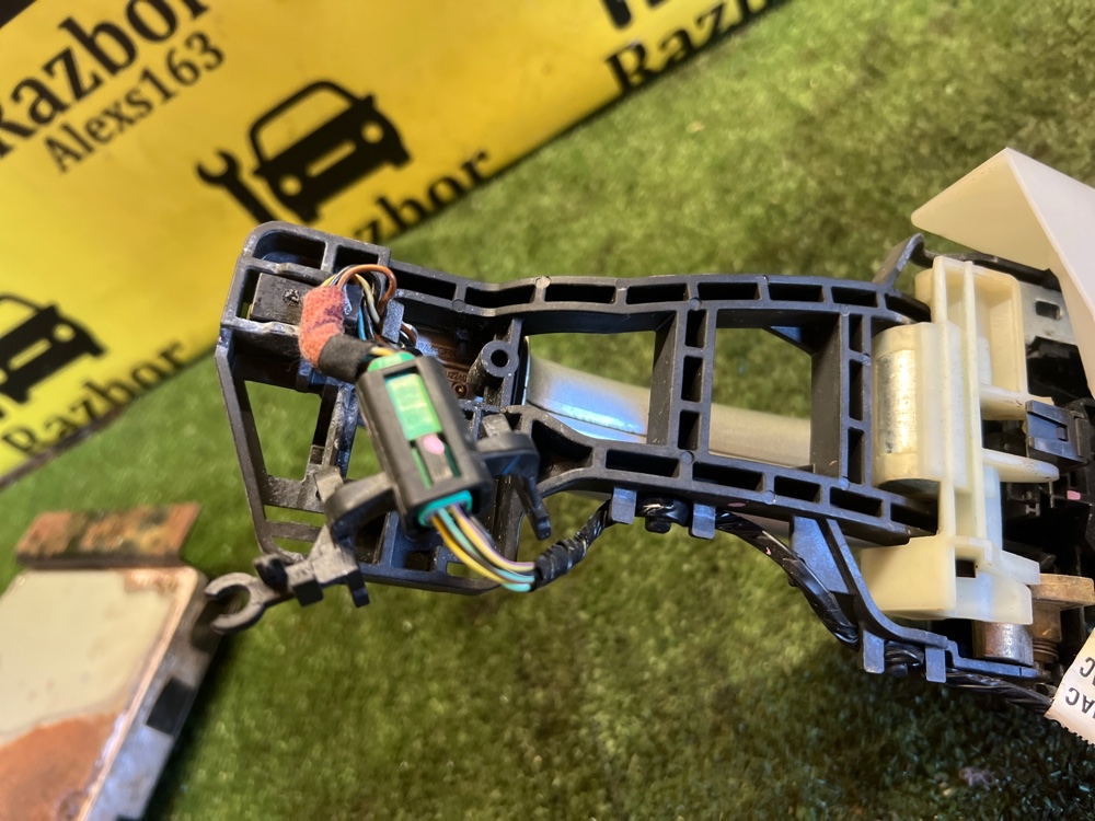 Ручка двери Ford KUGA 2013 C512