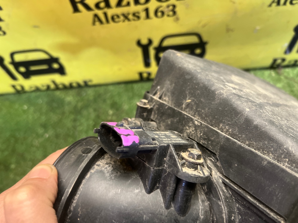 Датчик расхода воздуха Ford KUGA 2013 C512