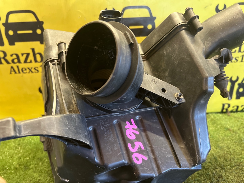 Корпус воздушного фильтра Ford KUGA 2013 C512