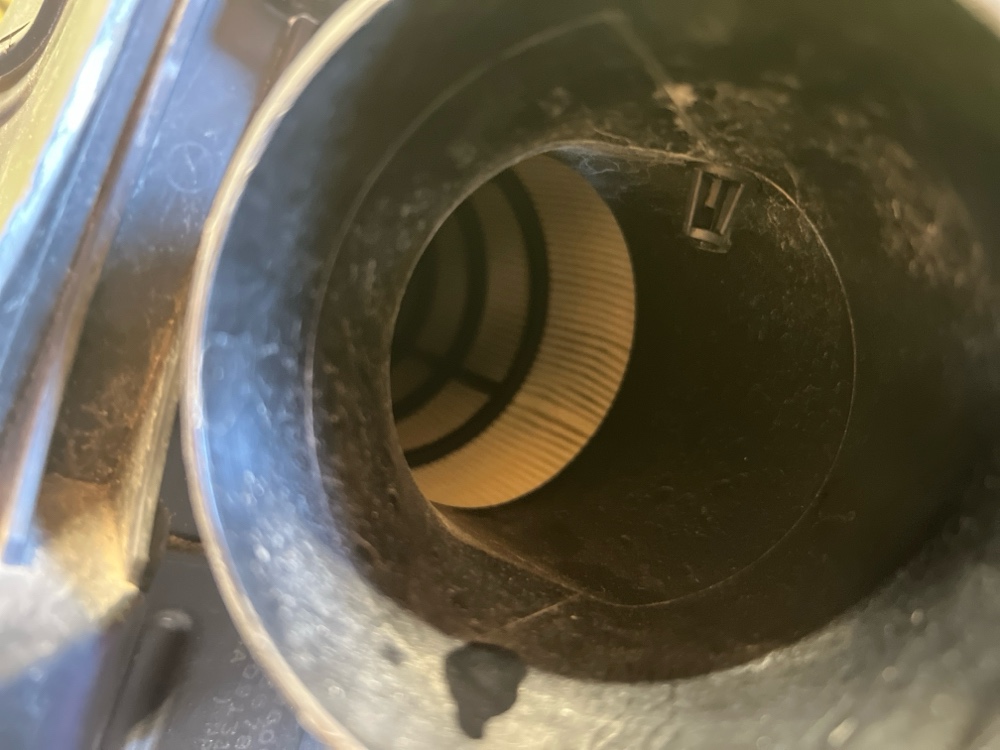 Корпус воздушного фильтра Ford KUGA 2013 C512