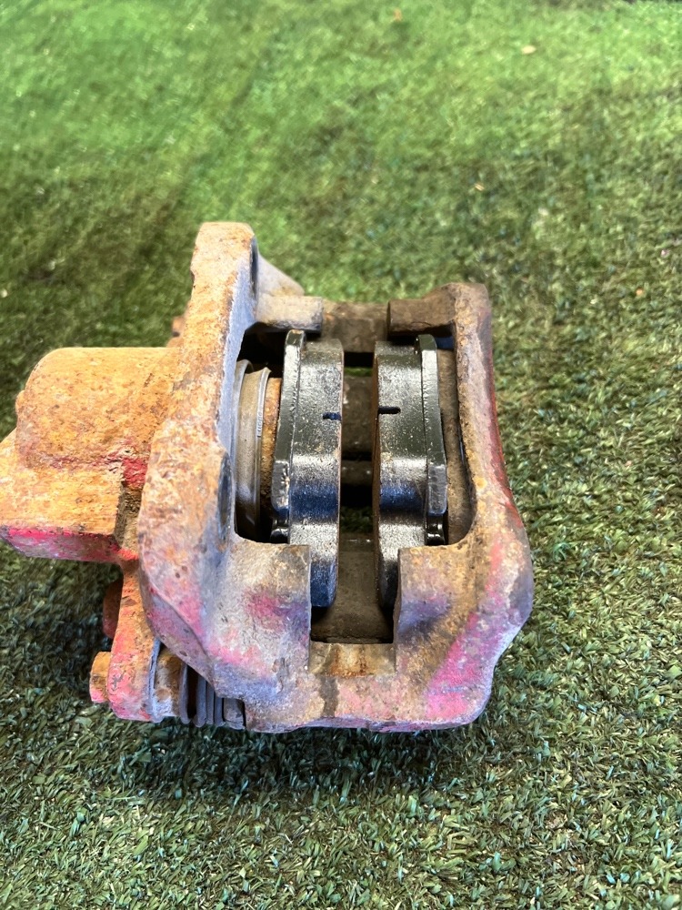 Суппорт Renault symbol 2004 седан