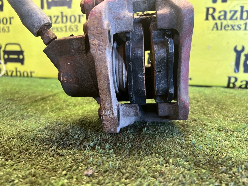 Суппорт Renault symbol 2004 седан