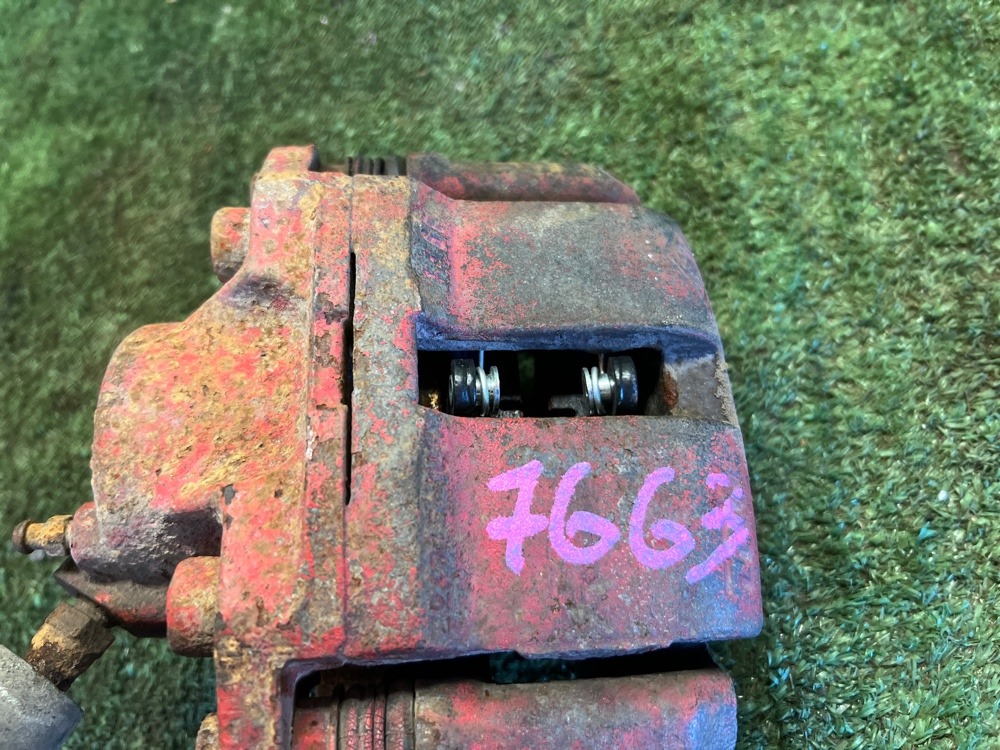 Суппорт Renault symbol 2004 седан