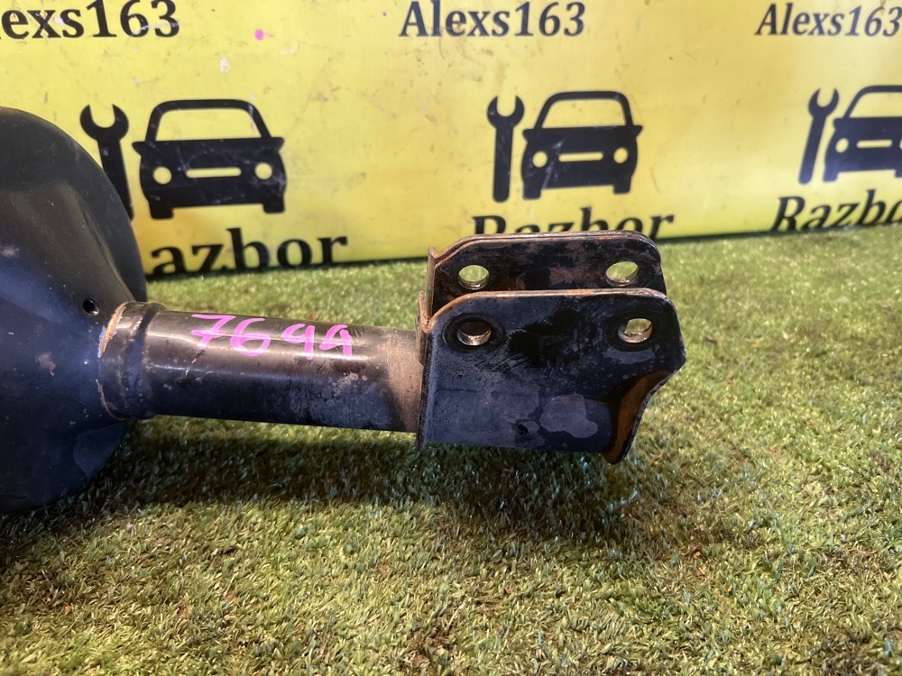 Стойки передние Renault symbol 2004 седан