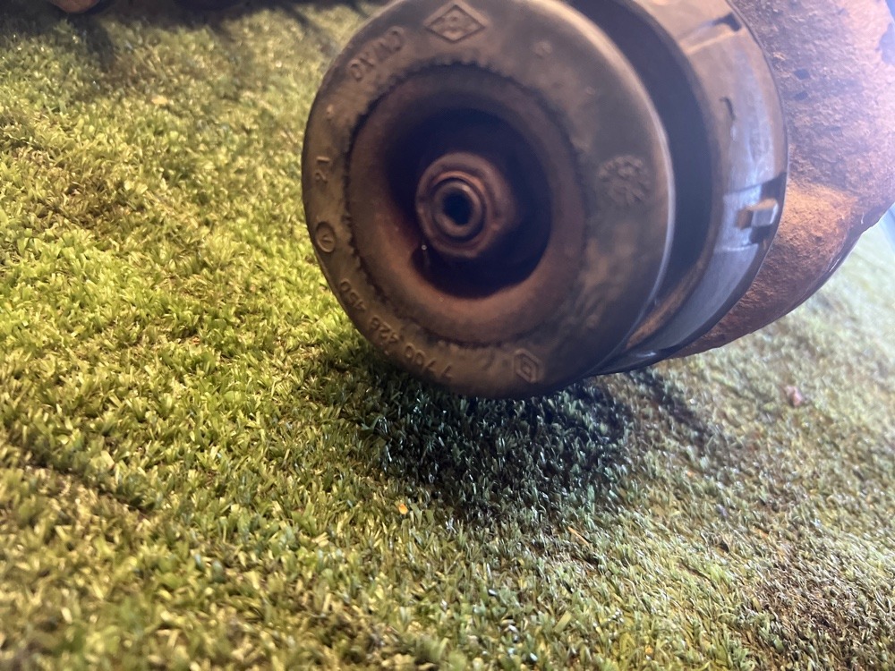 Стойки передние Renault symbol 2004 седан