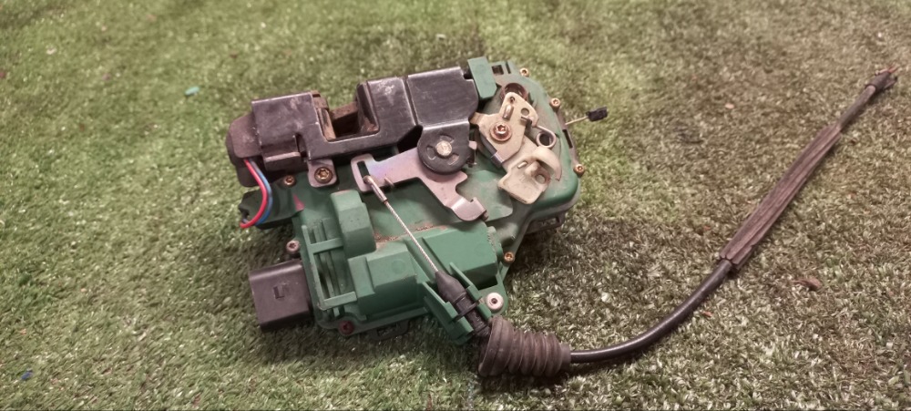 Замок двери Skoda Octavia Tour 2008 A4