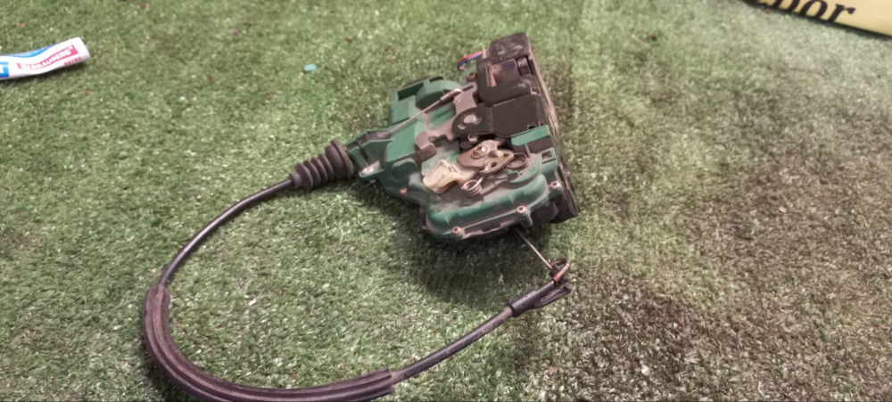 Замок двери Skoda Octavia Tour 2008 A4