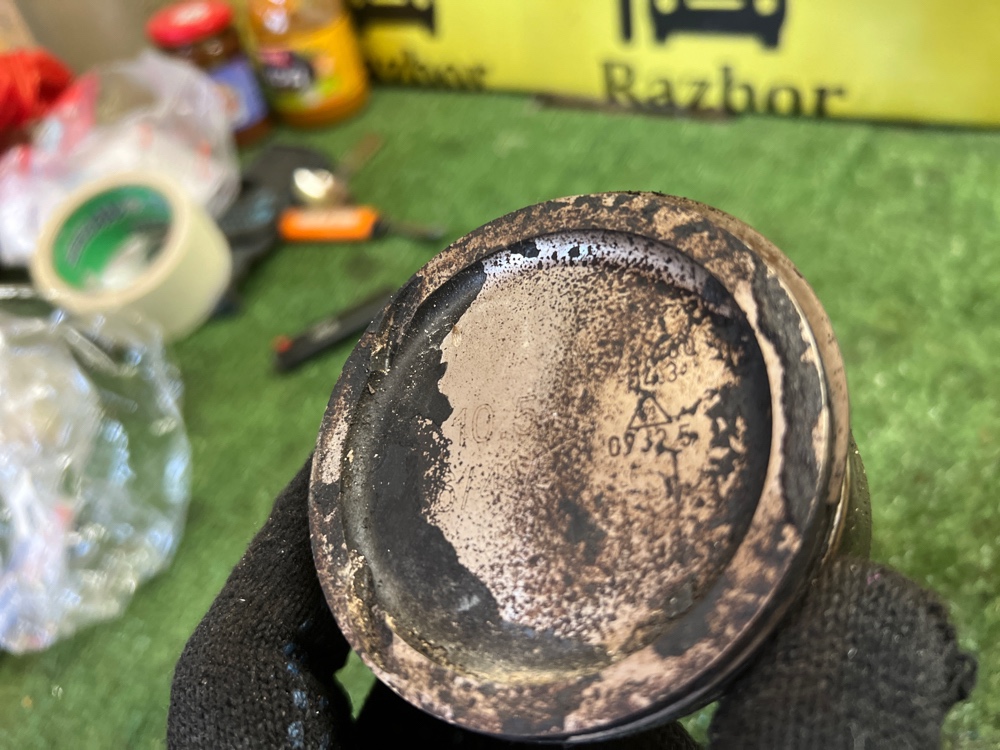 Поршень с шатуном VOLKSWAGEN Polo 2014