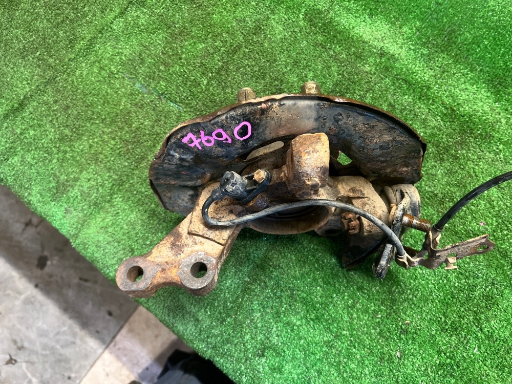 Кулак поворотный Lifan Solano 2011 620