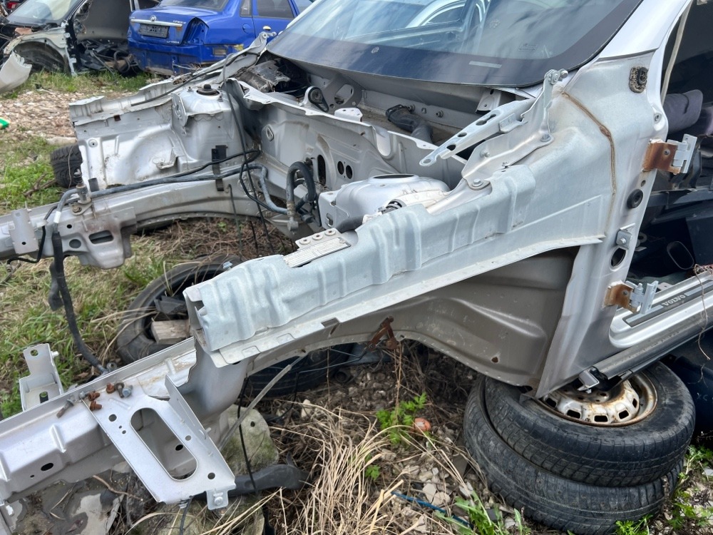 Четверть кузова Volvo XC90 2006 90