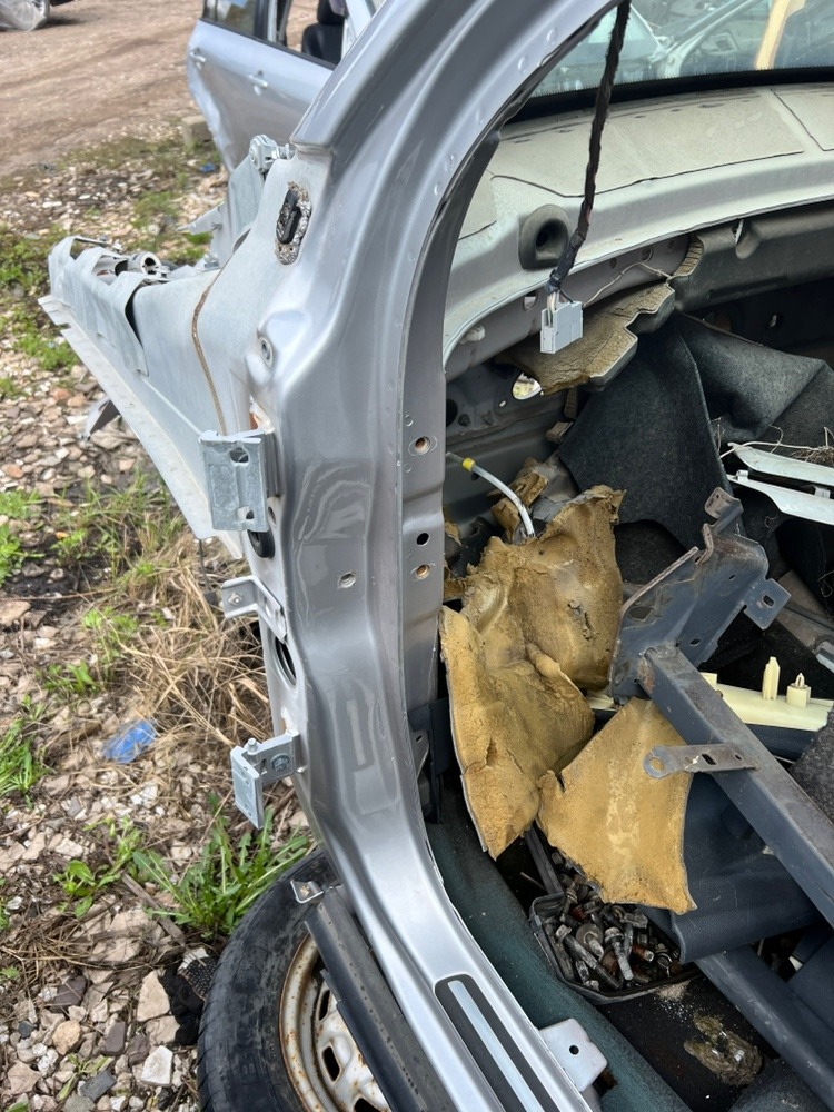 Четверть кузова Volvo XC90 2006 90