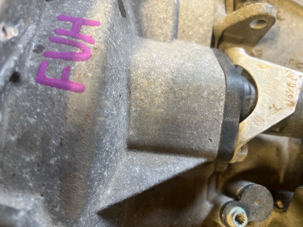 Коробка передач (МКПП) Volkswagen Golf 5 2005