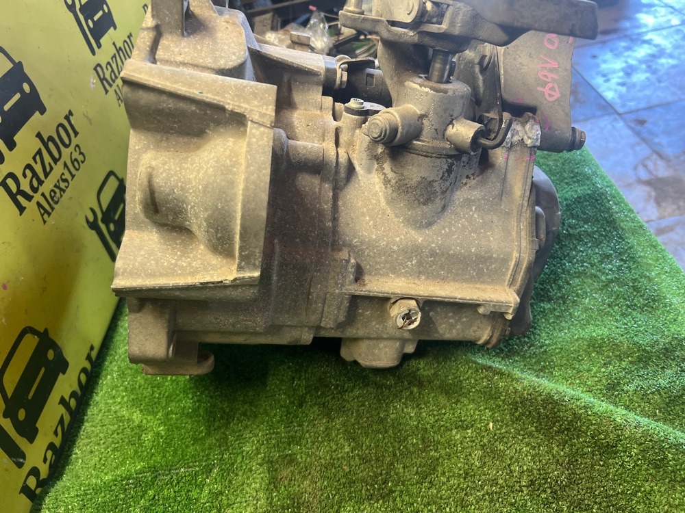 Коробка передач (МКПП) Volkswagen Golf 5 2005