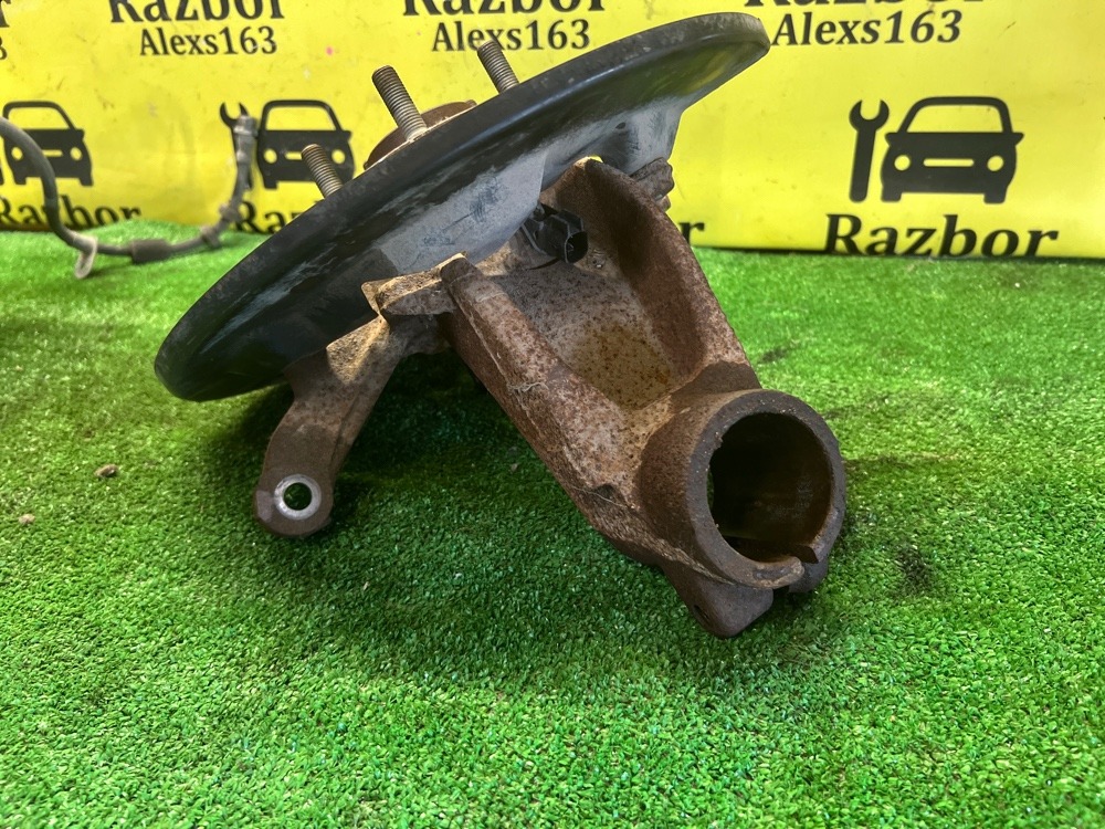 Поворотный кулак Ford KUGA 2013 2