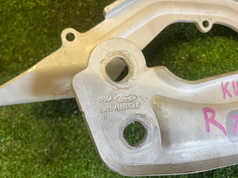 Петли капота Ford KUGA 2013 2