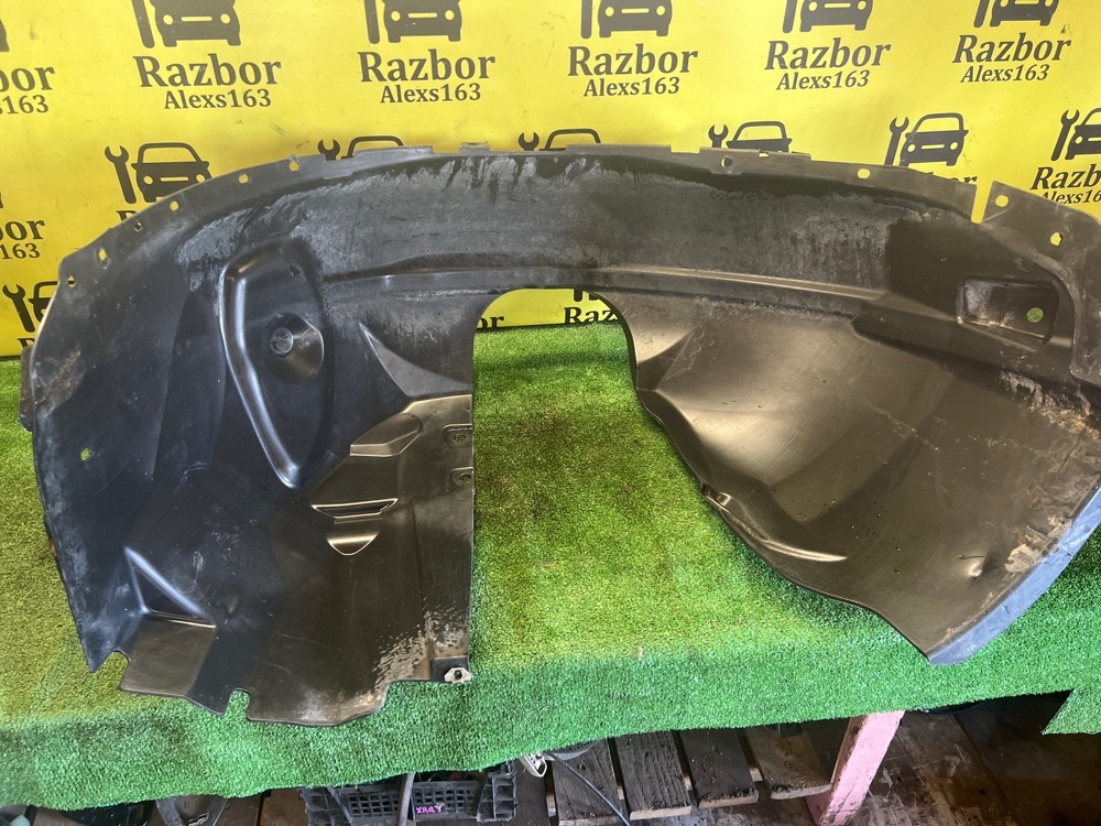 Подкрылок Ford KUGA 2013 2