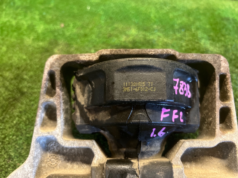Опора двигателя Ford Focus 2 2011 2