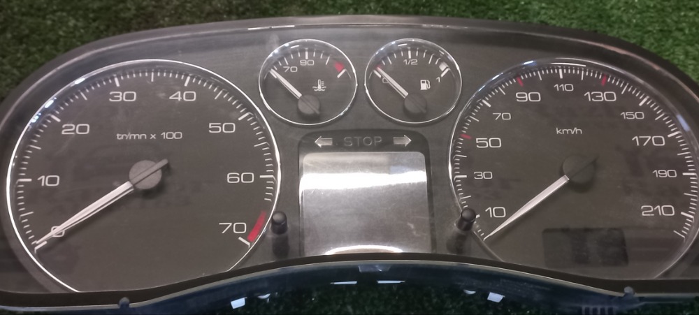 Щиток приборов Peugeot 307 2005