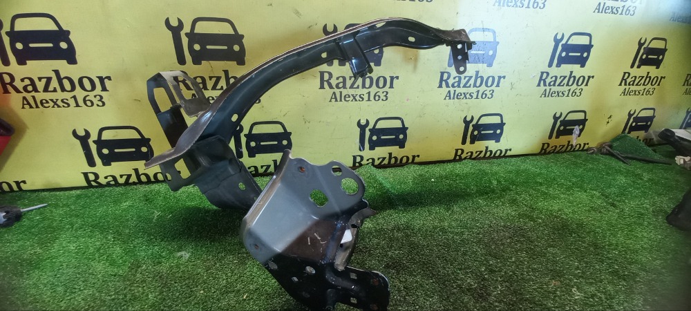 Планка суппорта радиатора верхняя Toyota RAV4 2013 40