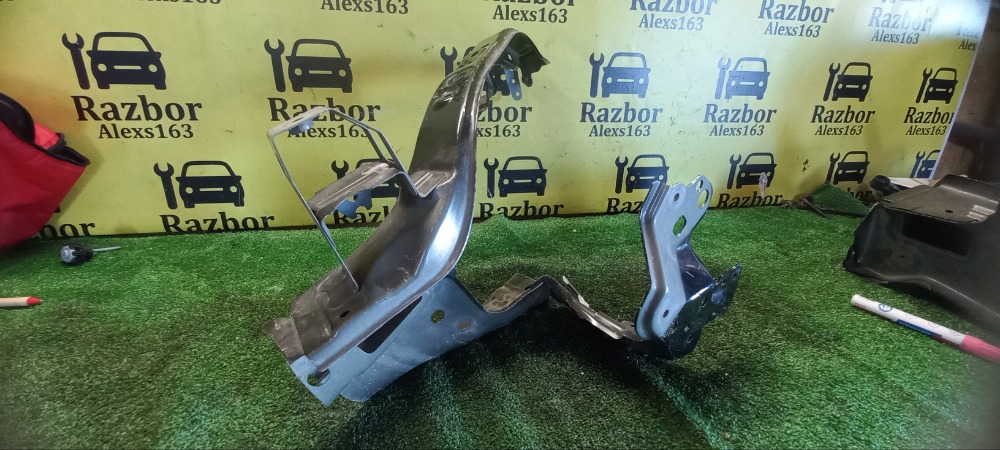 Планка суппорта радиатора верхняя Toyota RAV4 2013 40