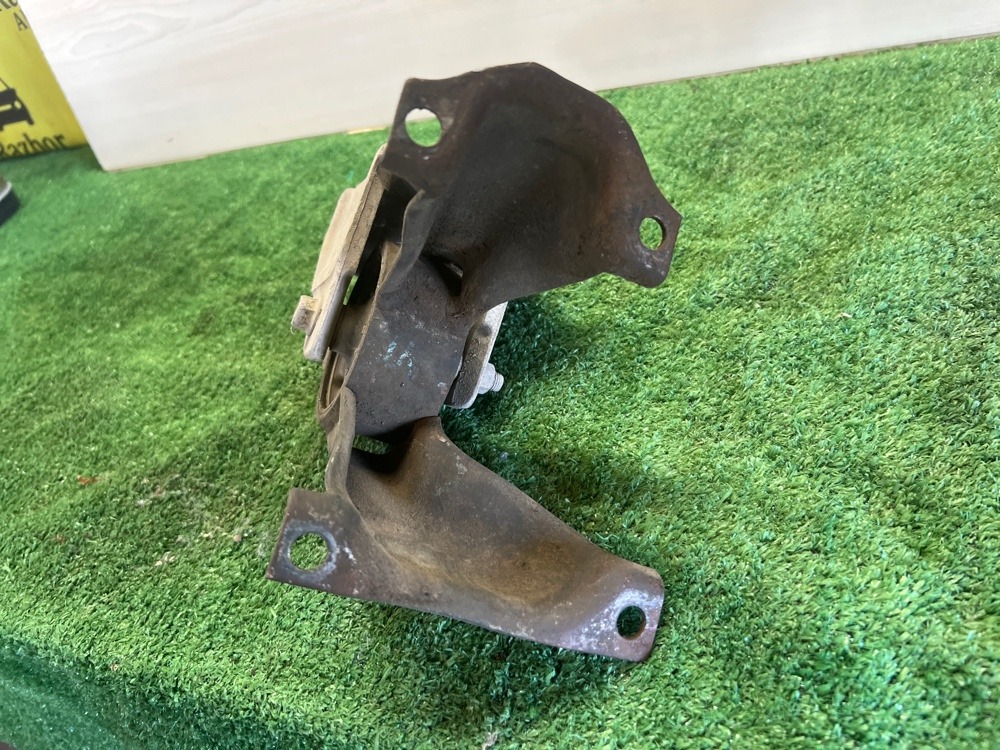 Кронштейн МКПП Mitsubishi Lancer 9 2003-2008
