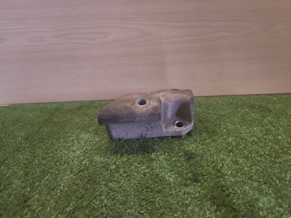 Кронштейн генератора Daewoo Nexia 2005 100