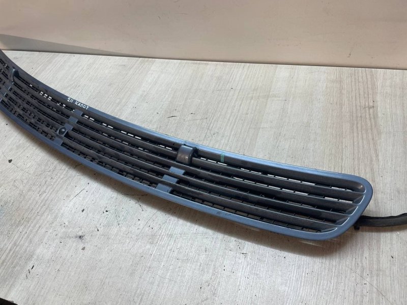 Решетка капота Mercedes-Benz E-Class 2006 W211