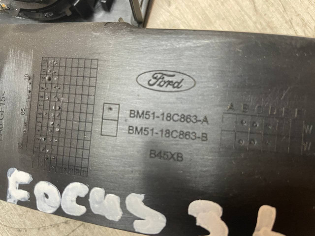 Уголок двери (внутренний) Ford Focus 3 2013 CB8
