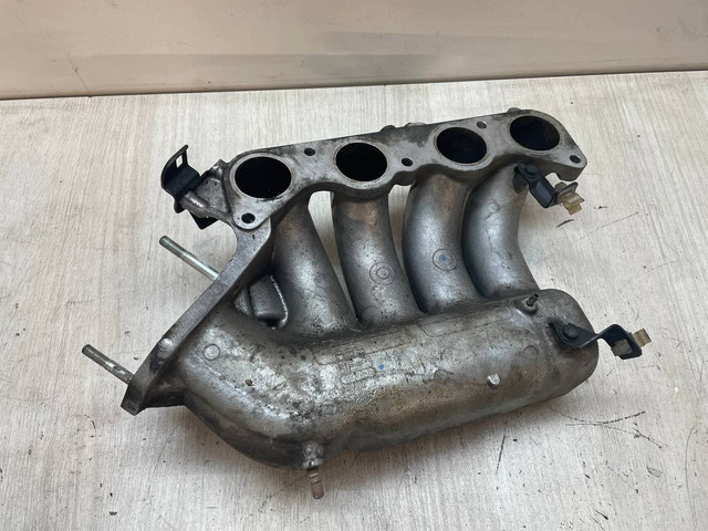 Впускной коллектор Honda Accord 7 2005 CM2