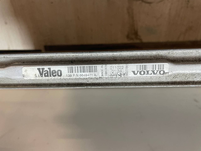 Интеркулер Volvo XC70 2004 BZ52