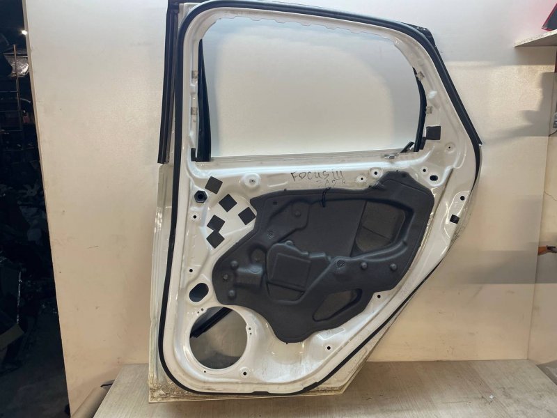 Дверь Ford Focus 3 2013 CB8