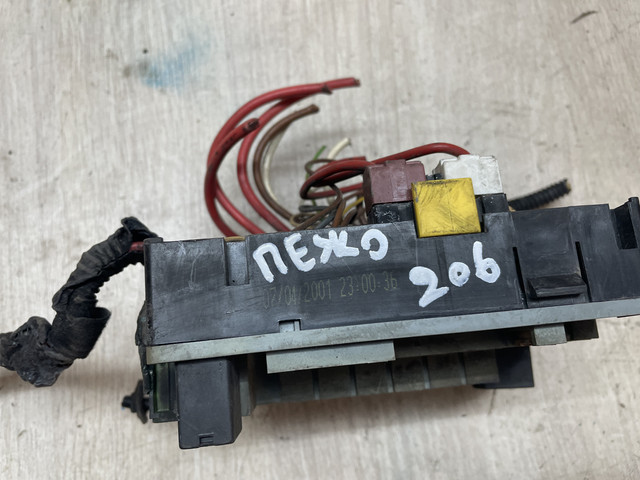 Блок предохранителей Peugeot 206 2006 2A/C