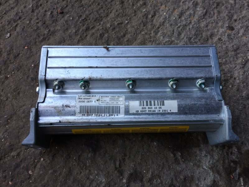 Подушка безопасности пассажира Mercedes S 1998 W220