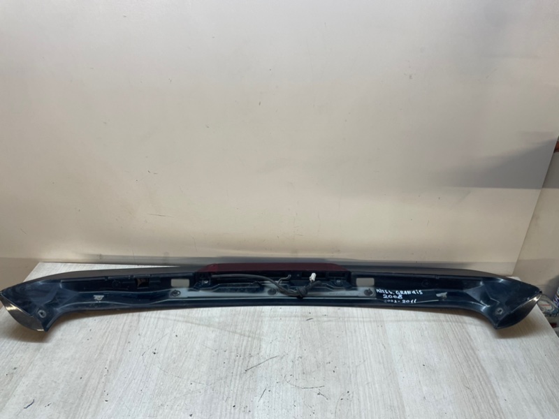 Спойлер крышки багажника Mitsubishi Grandis 2008 NA4W, NA8W